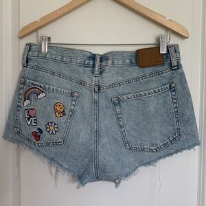 Aeropostale Women’s Boyfriend Distressed Shorts Lightwash 4